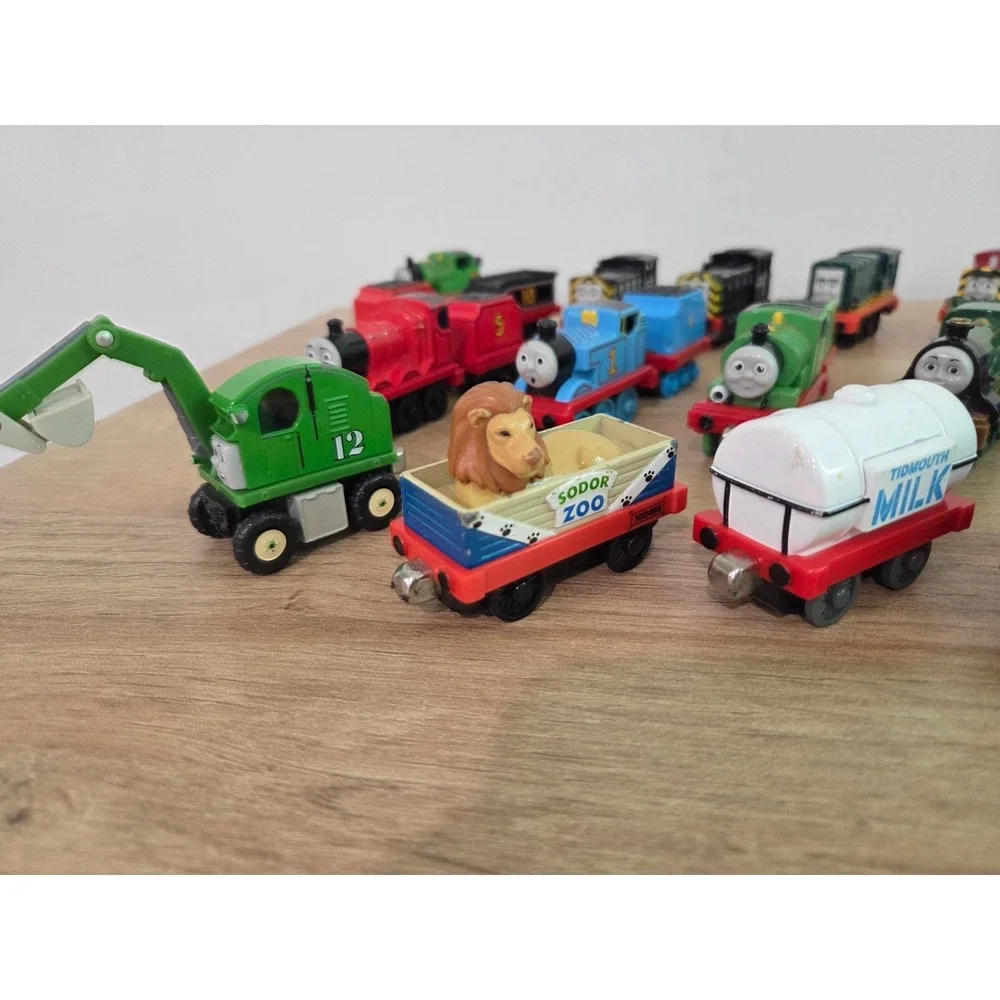 Large Lot of 33 Thomas The Tank Engine Friends Diecast Metal Trains